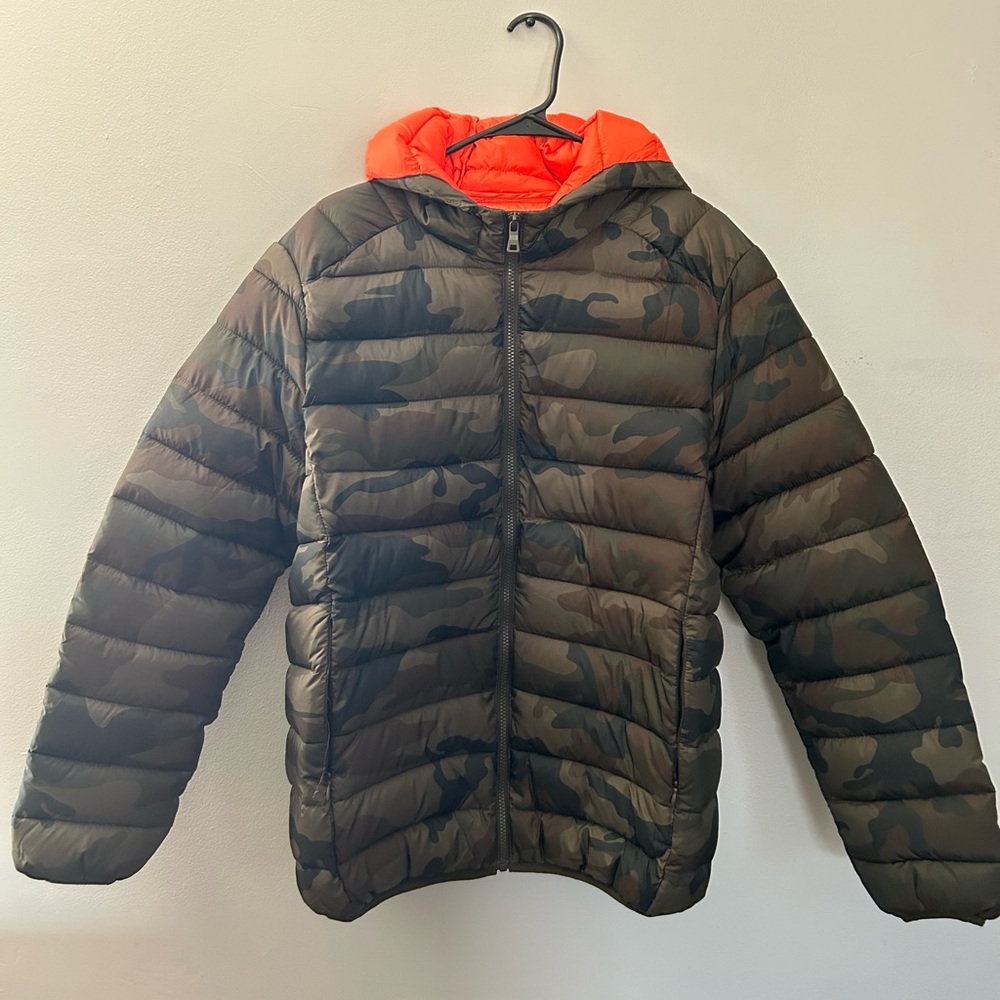 Camo hooded puffer